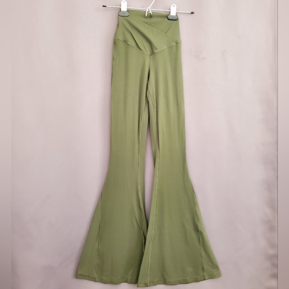 Offline by Aerie real me high waisted green crossover flare pants size XS